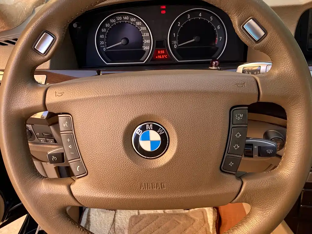 BMW 7 Series 2009 — фото 17