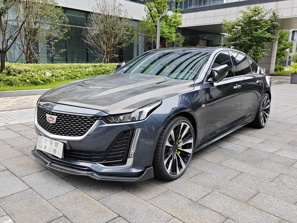 Cadillac CT5 2022 — фото 1