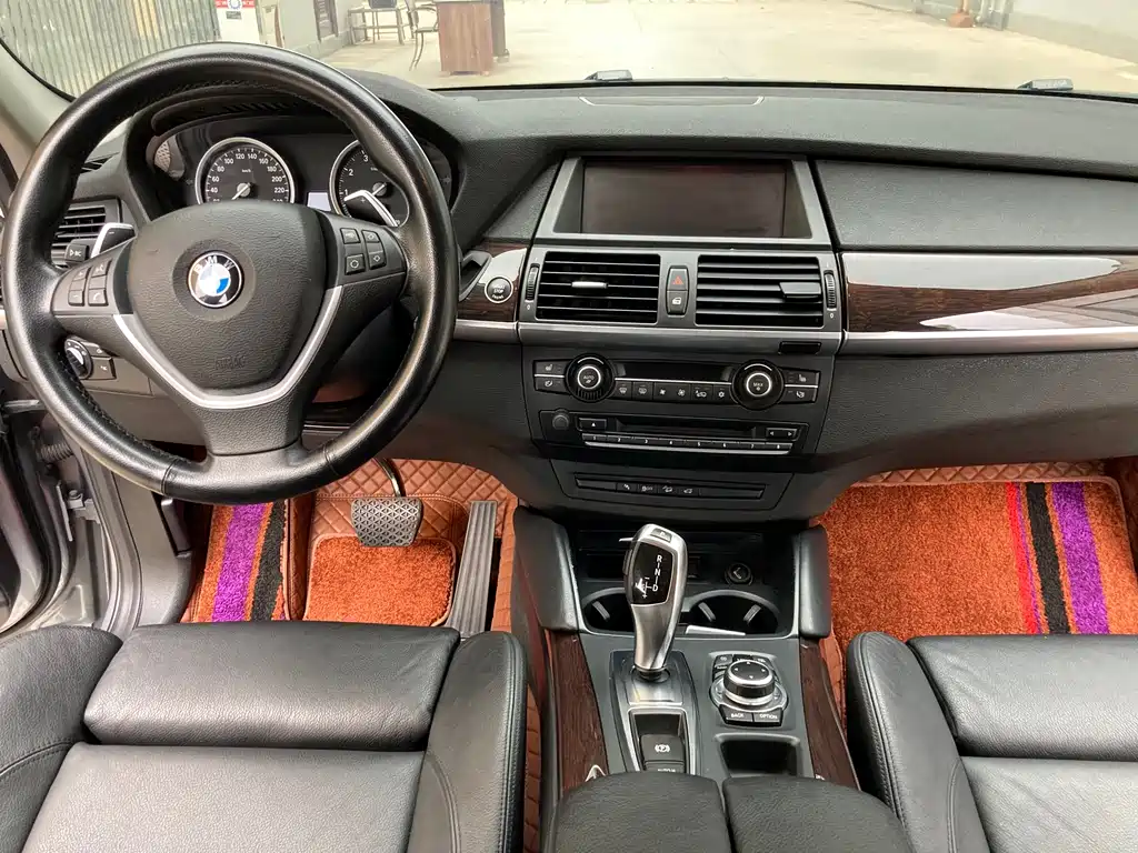 BMW X6 2012 — фото 12