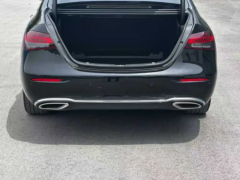 Mercedes-Benz E-Class 2023 — фото 14