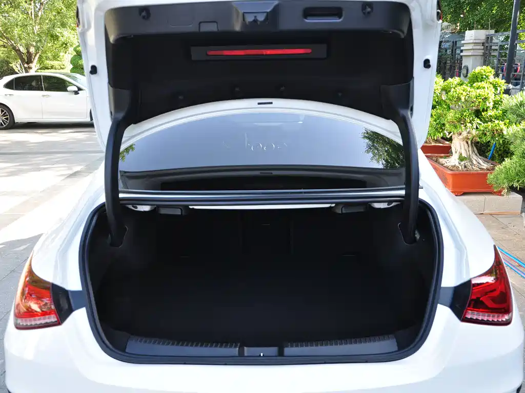 Mercedes-Benz CLA AMG 2022 — фото 15