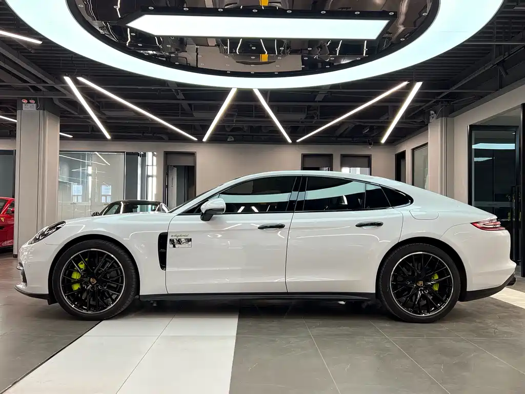 Porsche Panamera Hybrid 2019 — фото 4