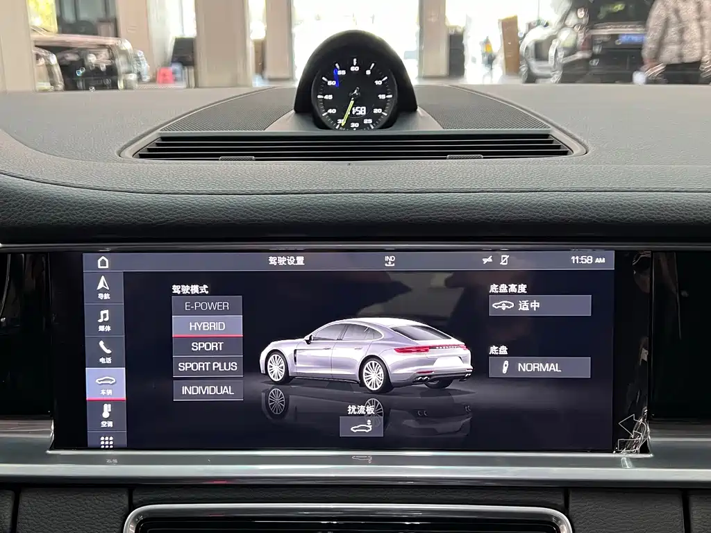 Porsche Panamera Hybrid 2019 — фото 12