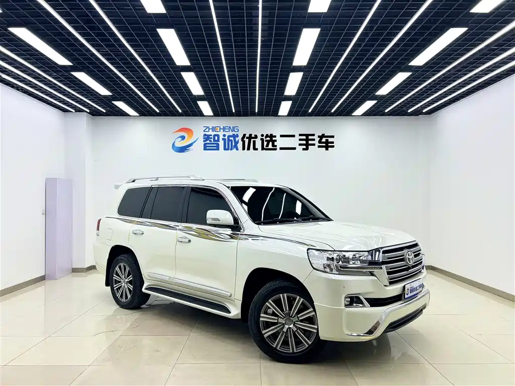 Toyota Land Cruiser 2019 — фото 26