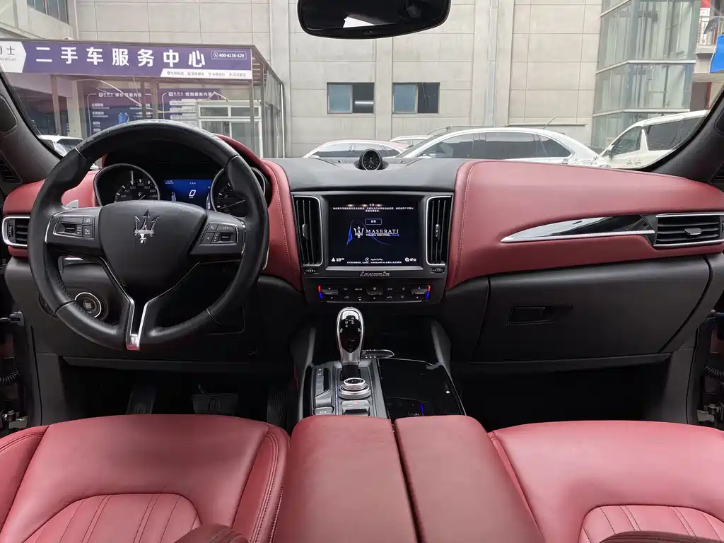 Maserati Levante 2019 — фото 8