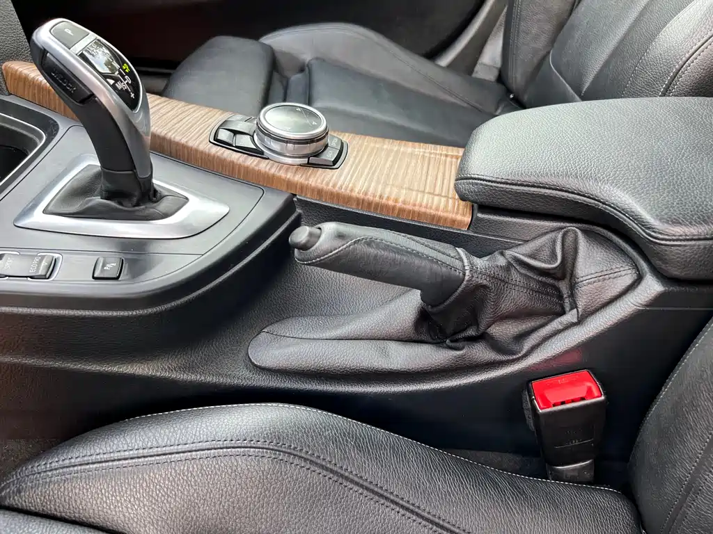 BMW 3 Series GT 2015 — фото 20