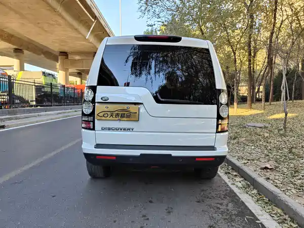 Land Rover Discovery 2016