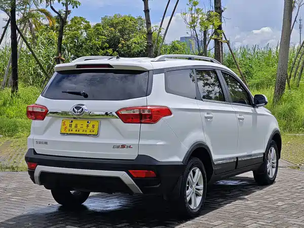 BAIC Huansu S3 2016