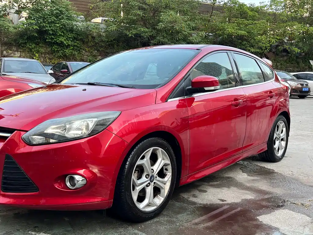 Ford Focus 2014 — фото 2