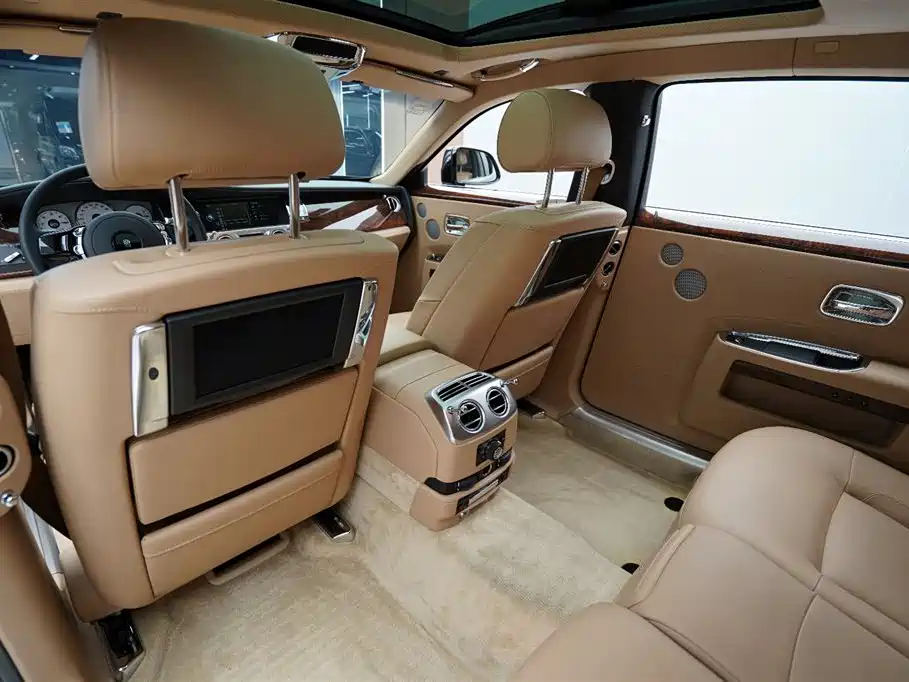 Rolls-Royce Ghost 2013 — фото 17