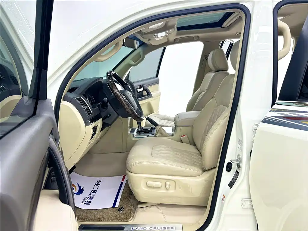 Toyota Land Cruiser 2019 — фото 4