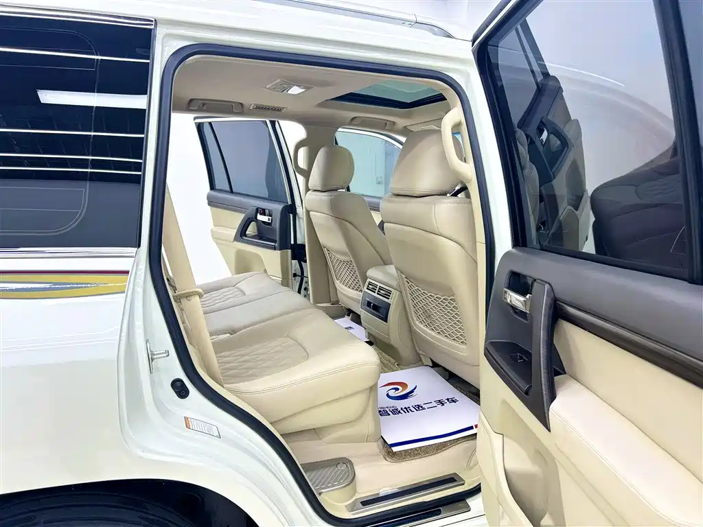 Toyota Land Cruiser 2019 — фото 19