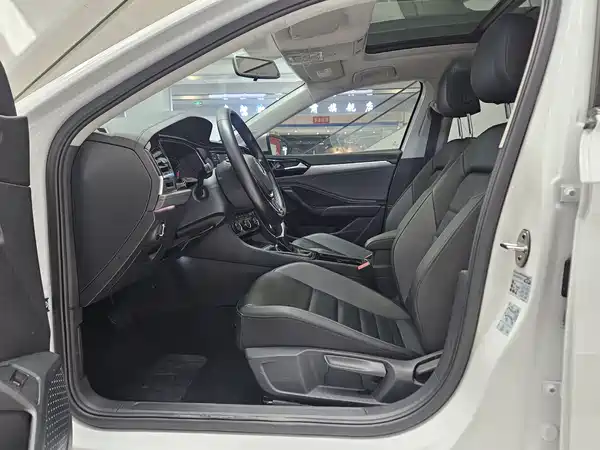 Volkswagen Sagitar 2019