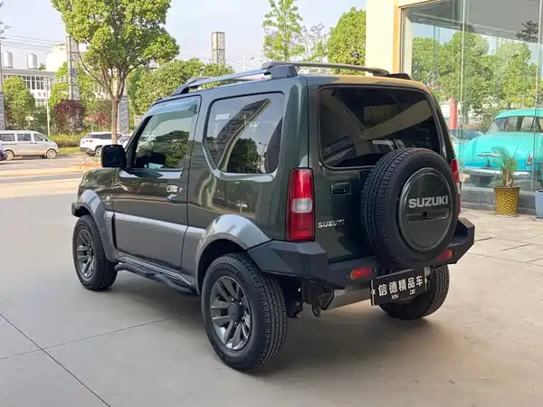 Suzuki Jimny 2015
