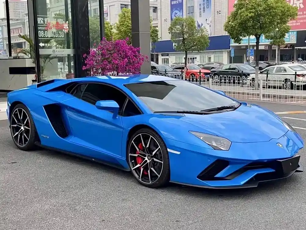 Lamborghini Aventador 2019 — фото 3