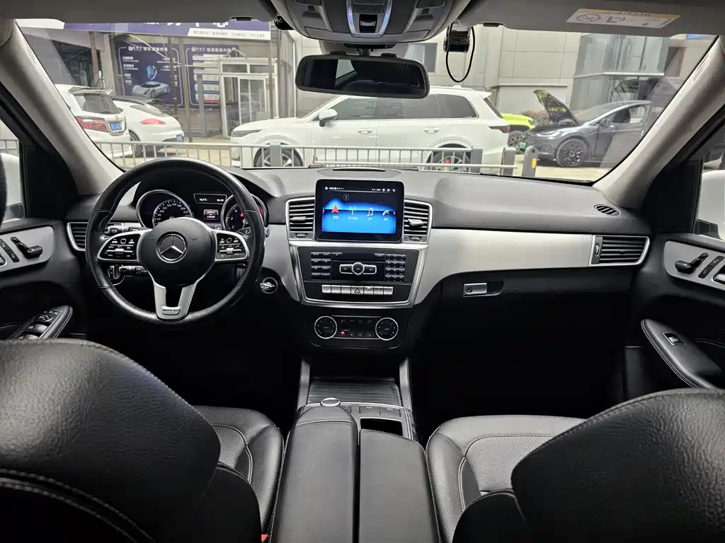 Mercedes-Benz M-Class 2015 — фото 15