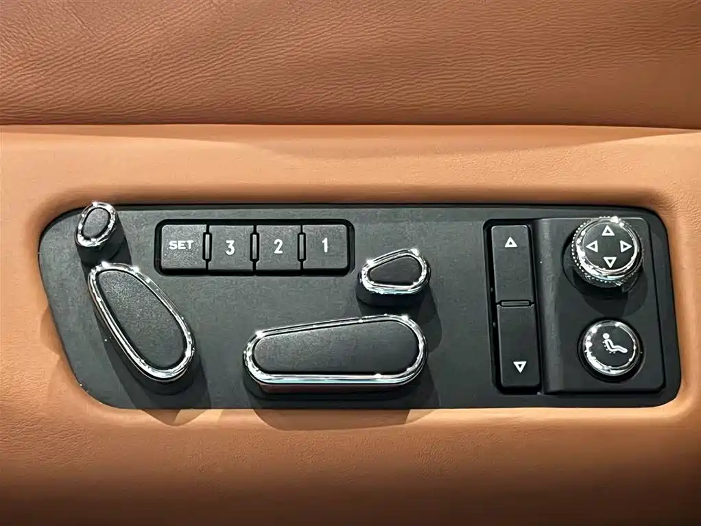 Bentley Flying Spur 2014 — фото 21