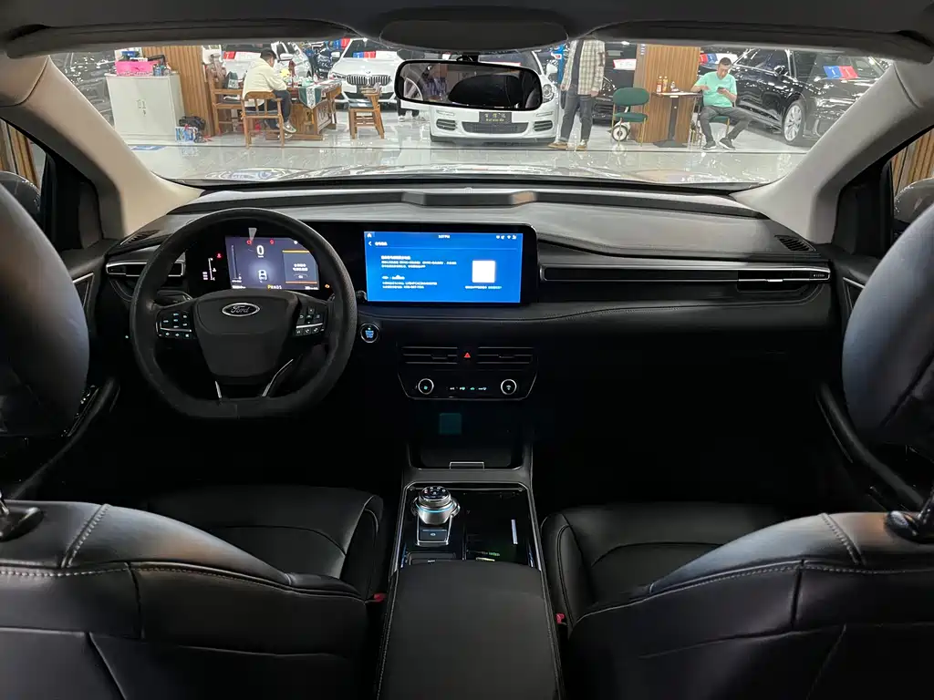 Ford Edge 2022 — фото 12