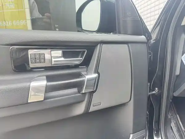 Land Rover Discovery 2017