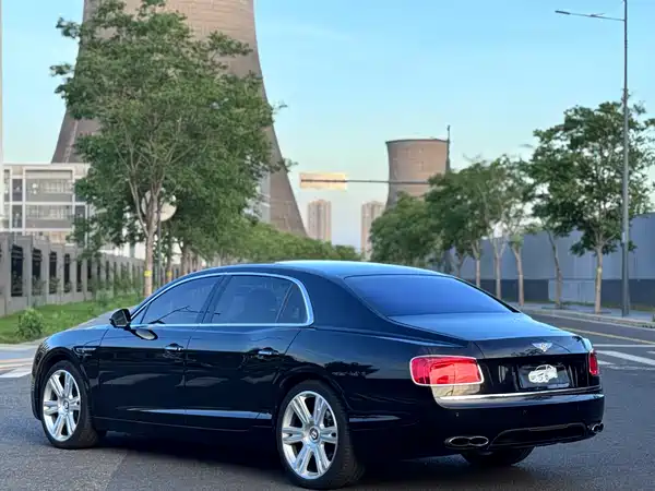 Bentley Flying Spur 2017