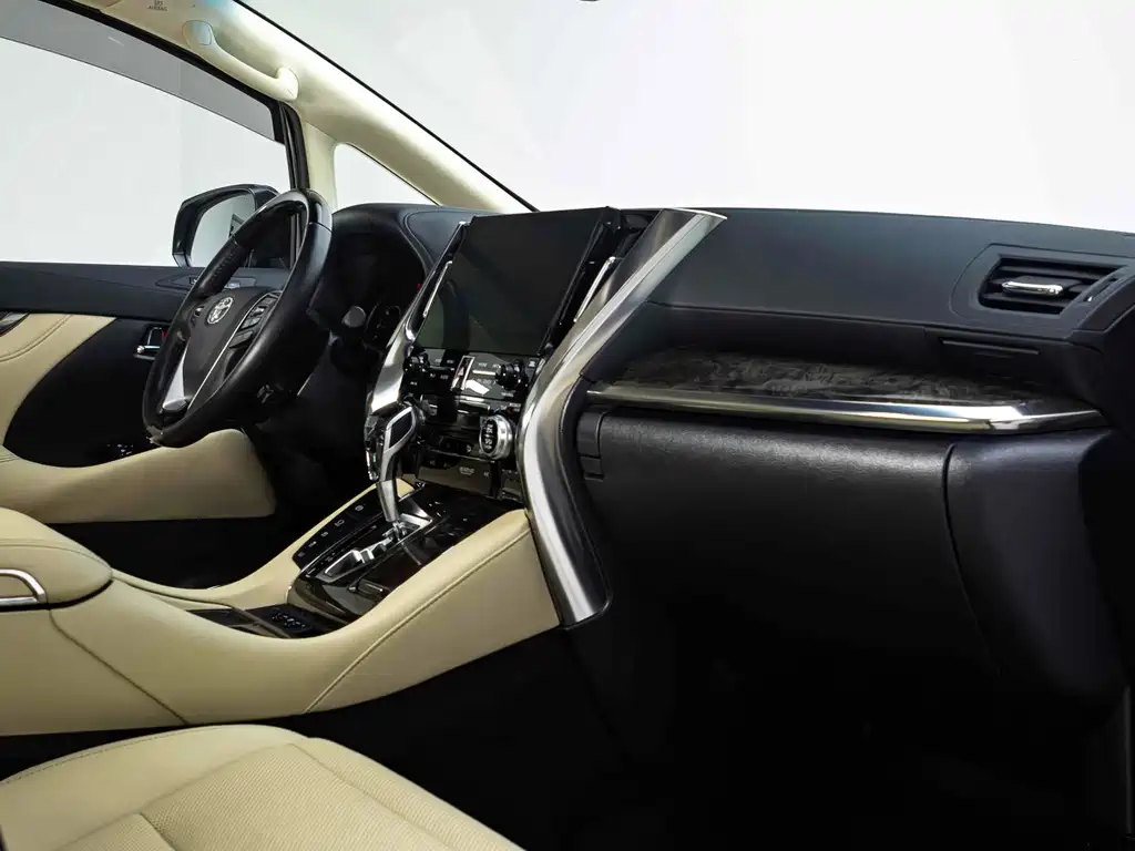 Toyota Vellfire 2021 — фото 12