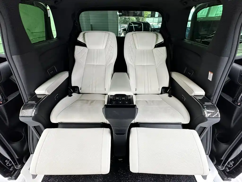 Lexus LM 2021 — фото 11