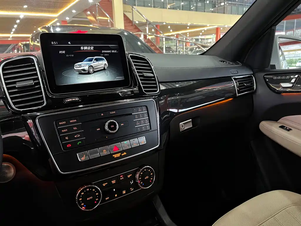 Mercedes-Benz GLS 2018 — фото 9