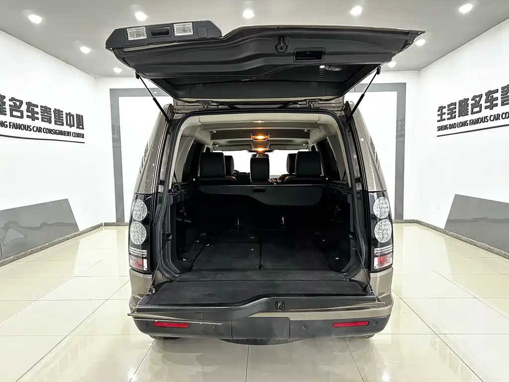 Land Rover Discovery 2015 — фото 19