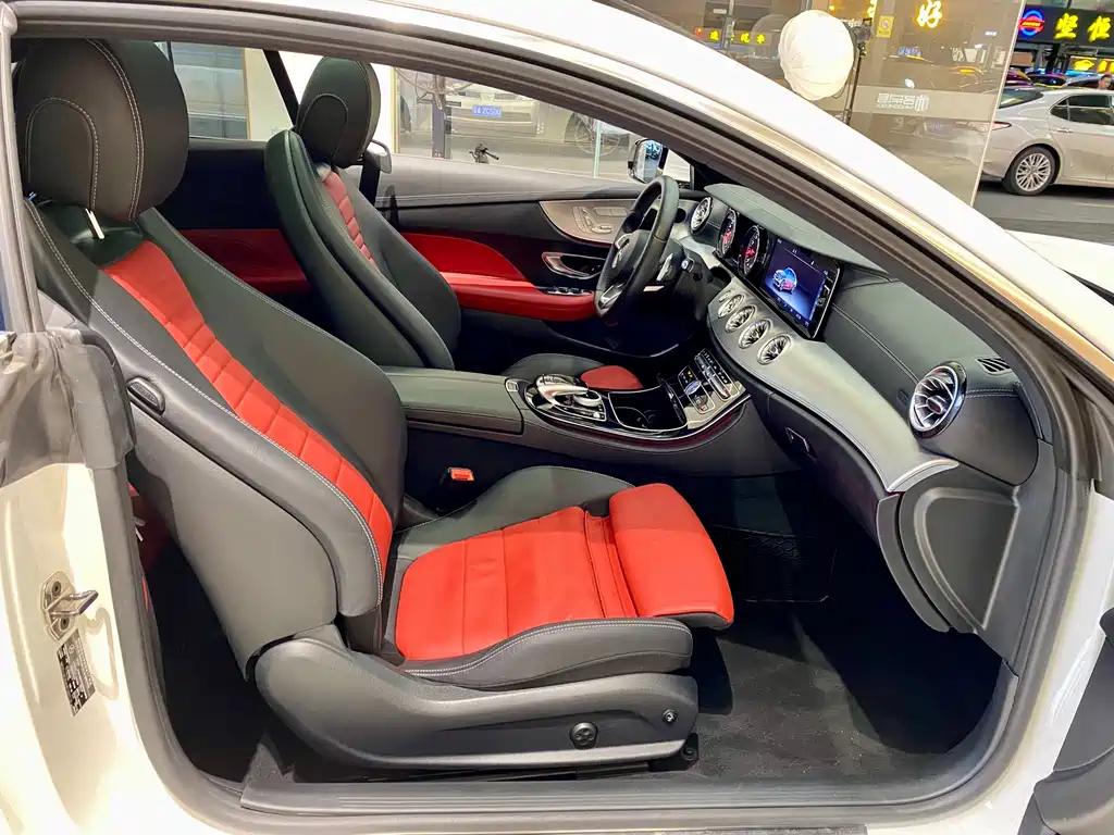 Mercedes-Benz E-Class 2018 — фото 14