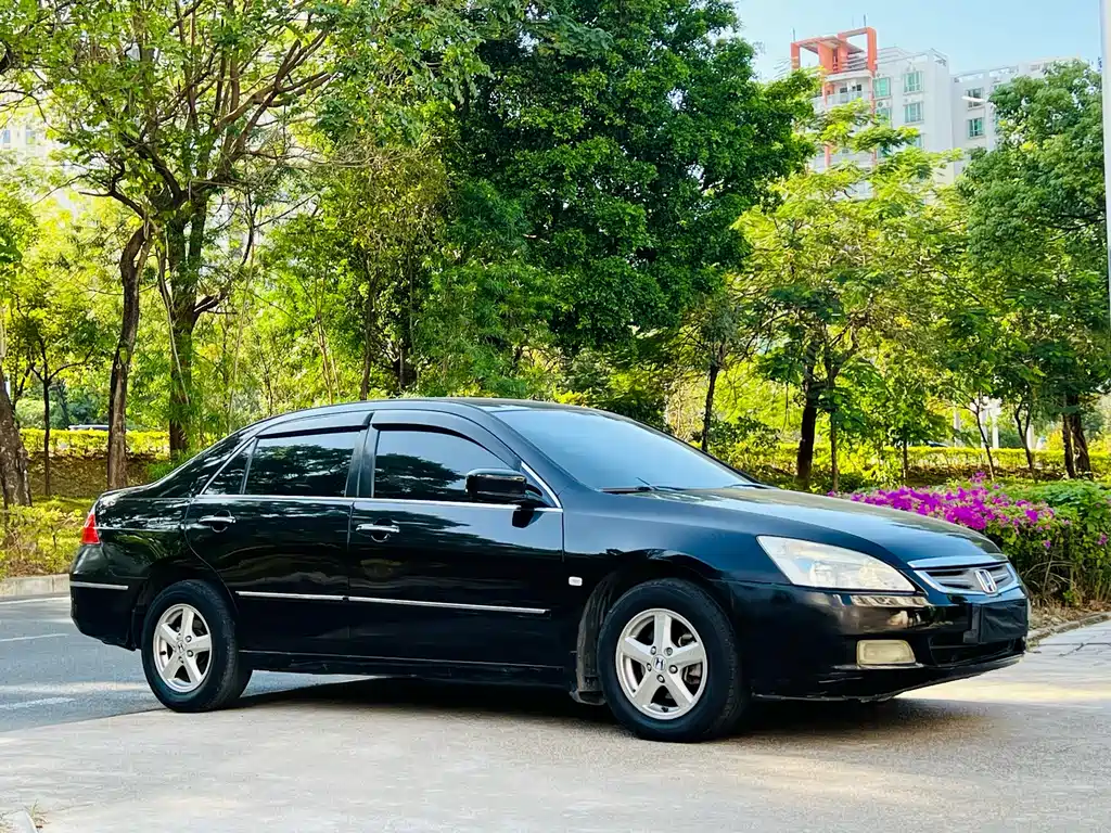 Honda Accord 2006 — фото 3