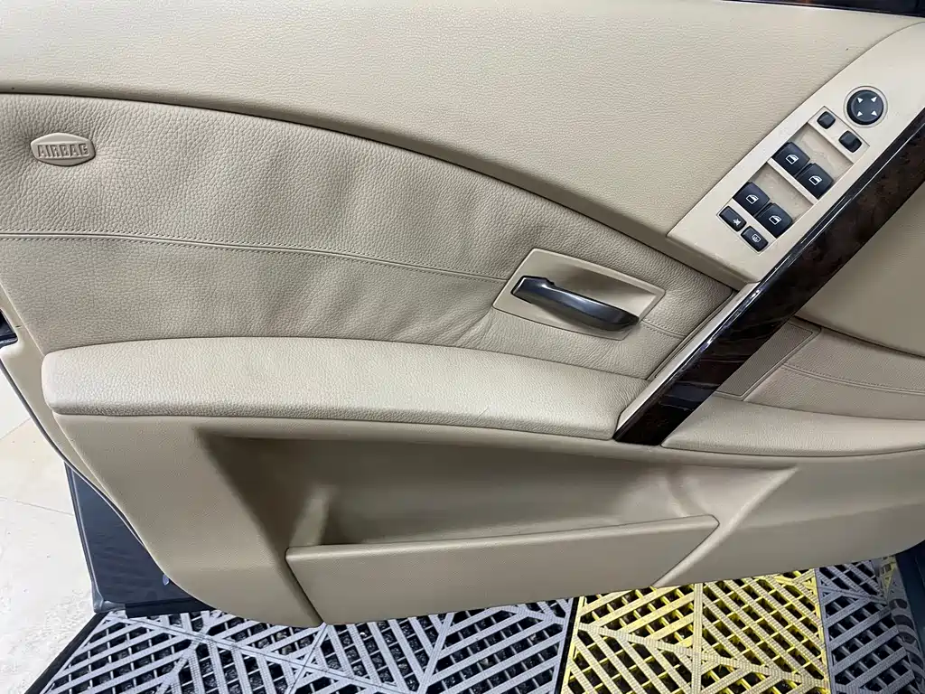 BMW 5 Series 2006 — фото 18