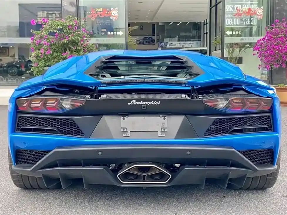 Lamborghini Aventador 2019 — фото 5