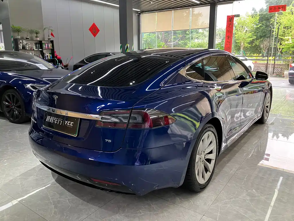 Tesla Model S 2017 — фото 4