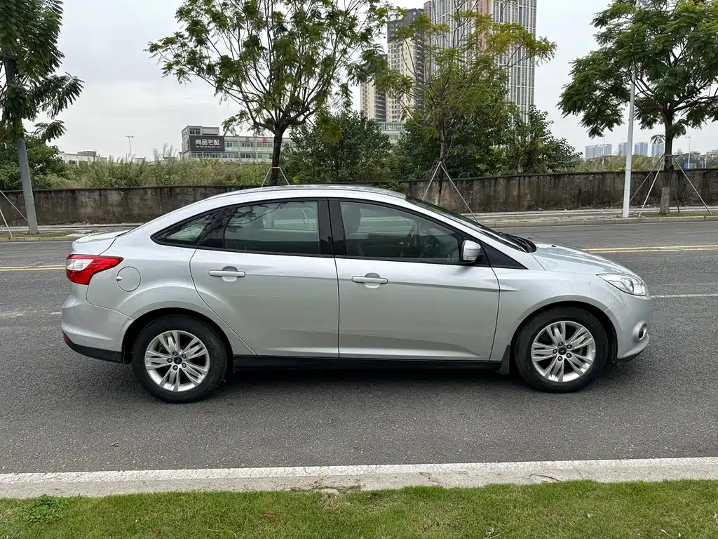 Ford Focus 2012