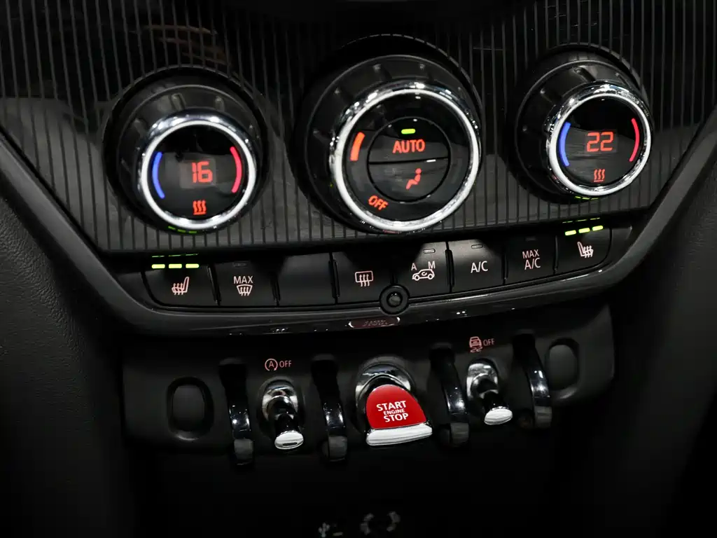 MINI Countryman 2018 — фото 19