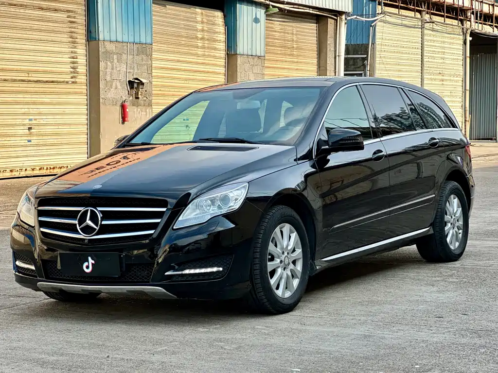 Mercedes-Benz R-Class 2016 — фото 1