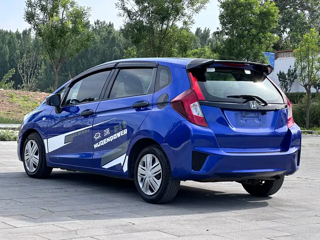 Honda Fit 2016 — фото 6