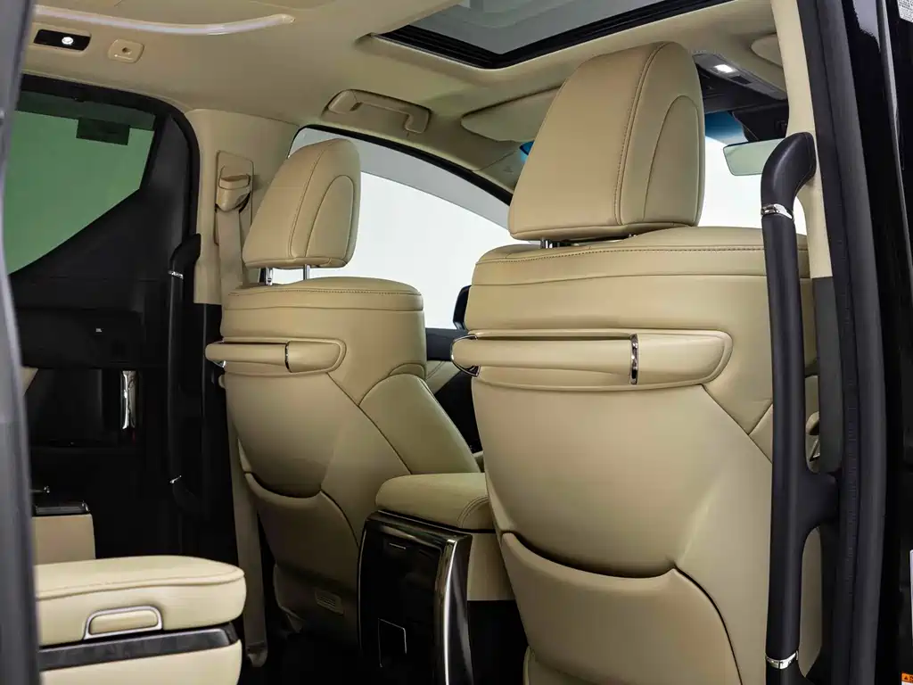 Toyota Vellfire 2021 — фото 17