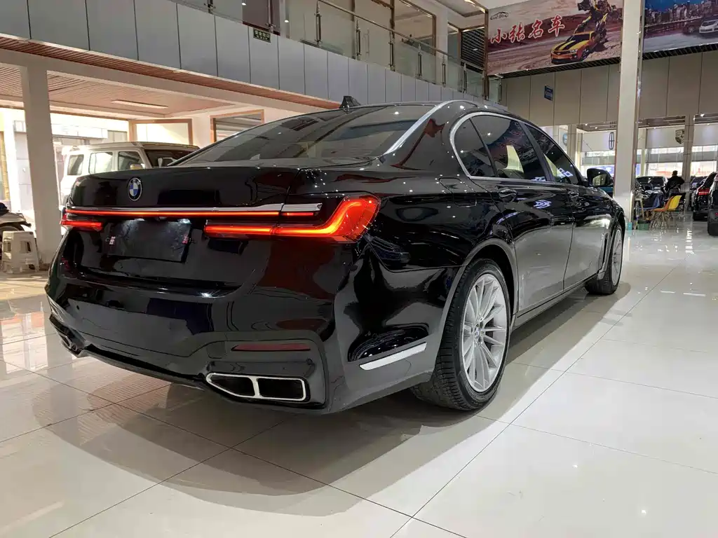 BMW 7 Series 2014 — фото 18