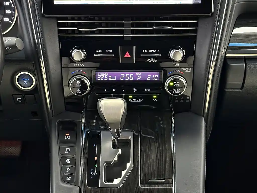Lexus LM 2021 — фото 14