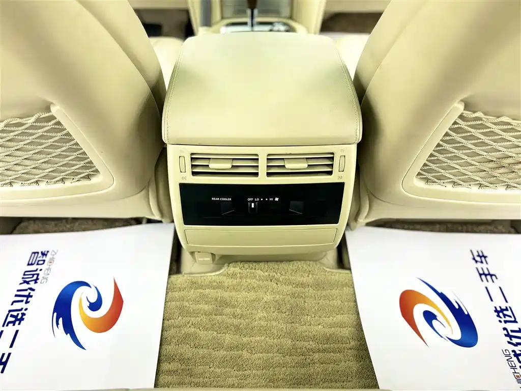 Toyota Land Cruiser 2019 — фото 18