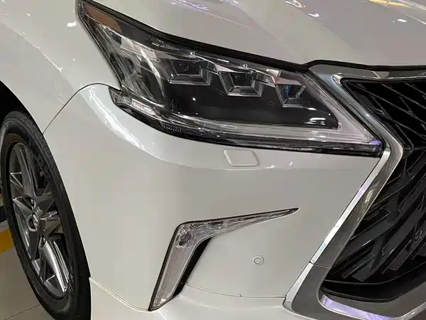 Lexus LX 2009