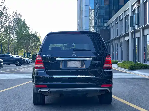 Mercedes-Benz GL-Class 2011