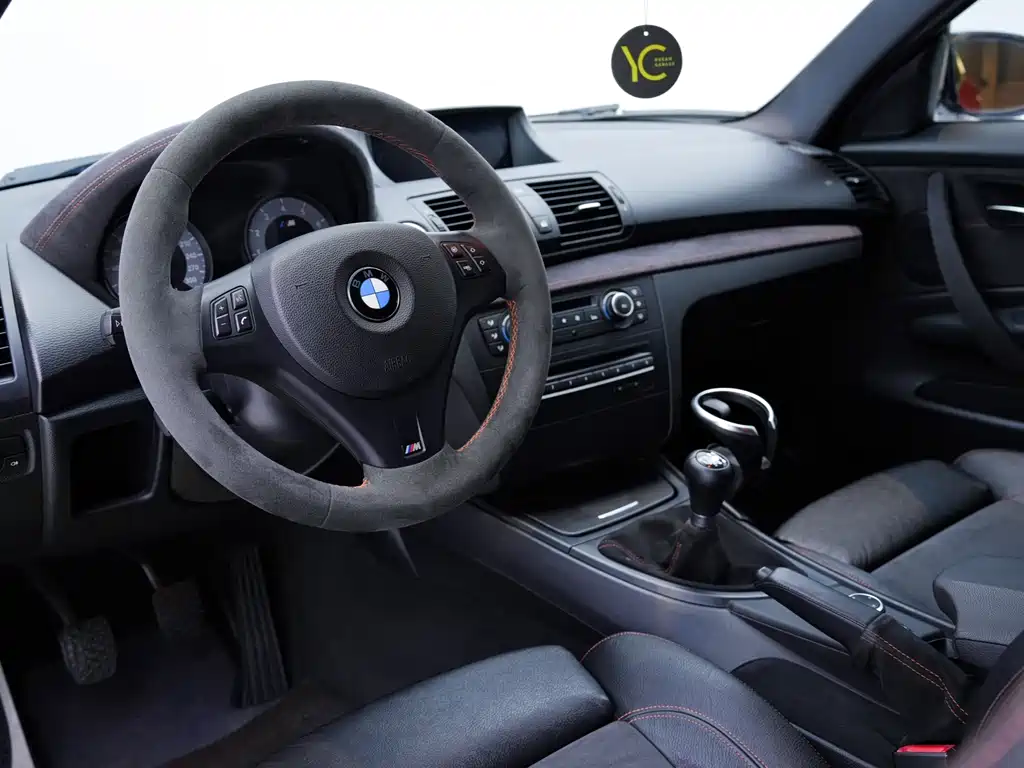 BMW 1 Series M 2012 — фото 12