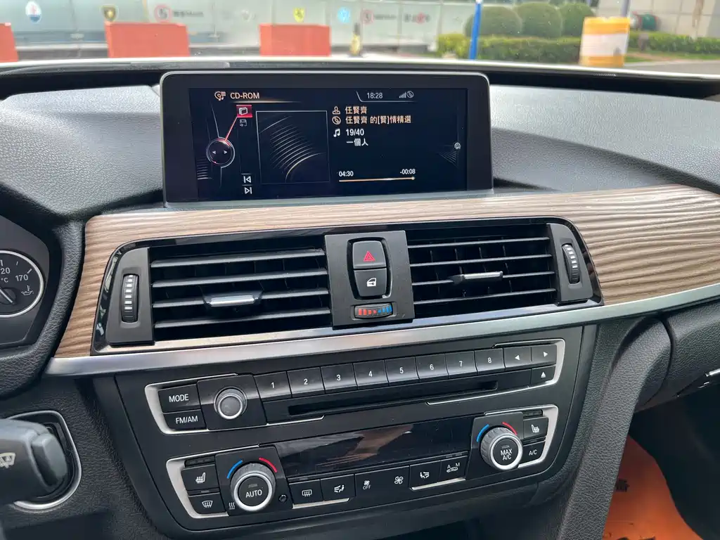 BMW 3 Series GT 2015 — фото 17