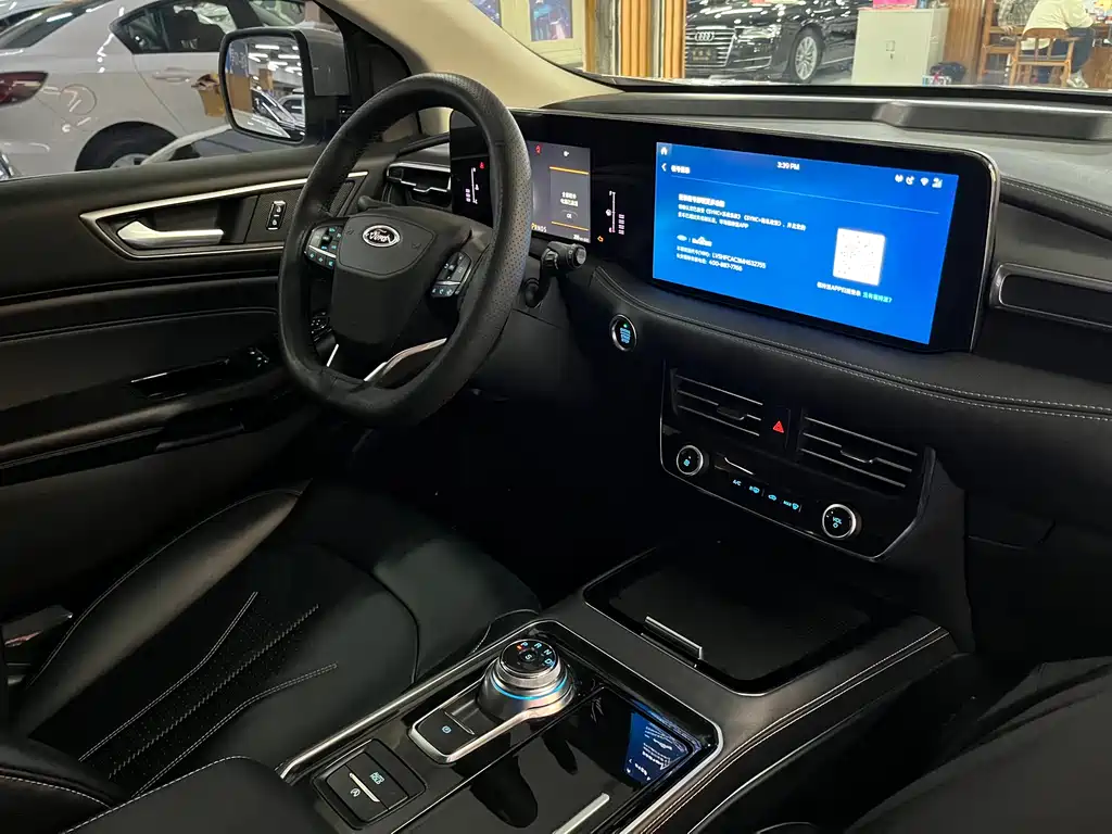 Ford Edge 2022 — фото 15