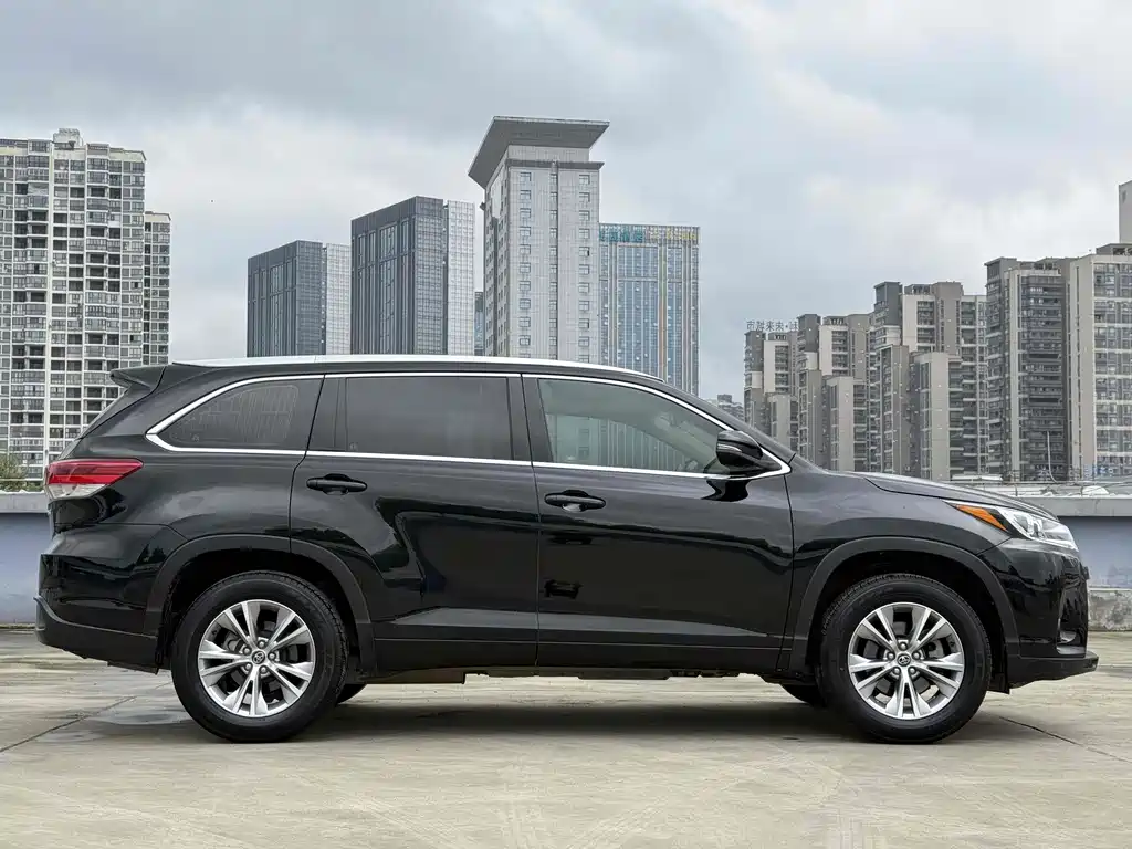 Toyota Highlander 2019 — фото 13
