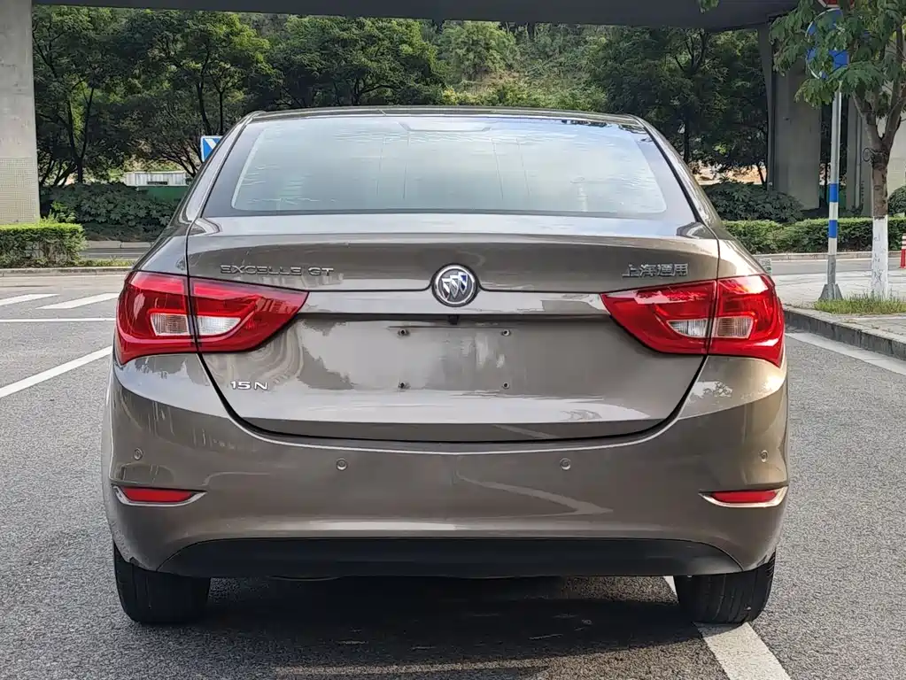 Buick Excelle 2015 — фото 4