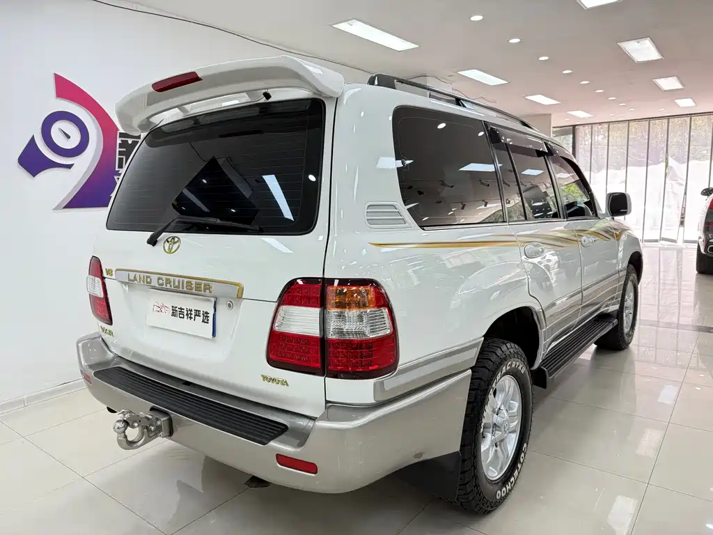 Toyota Land Cruiser 2004 — фото 17