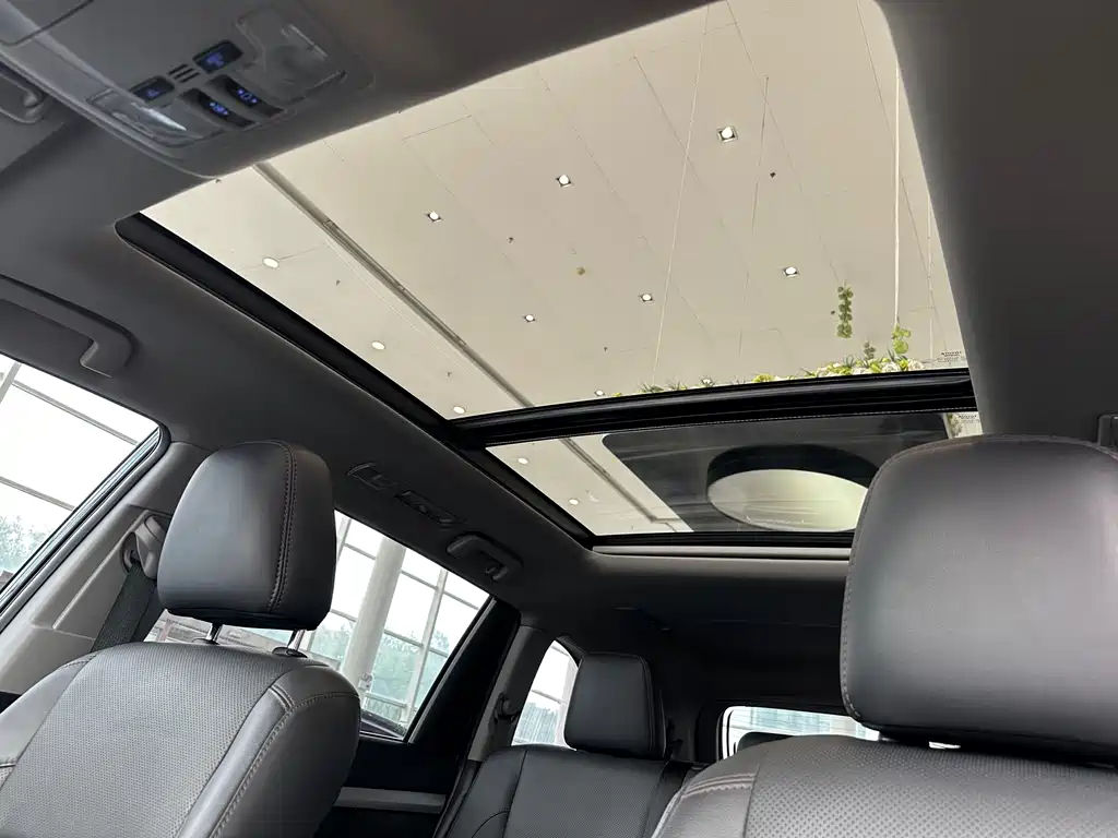 Toyota Highlander 2020 — фото 17